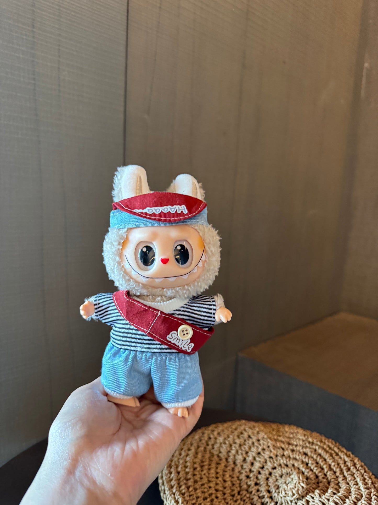 Product Name: Urban Cool Outfit Set for 17cm Labubu Doll Streetwear Vibes for Your Trendy Labubu!