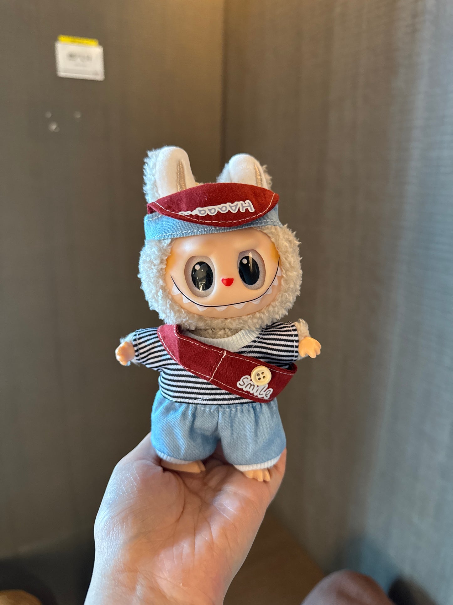 Product Name: Urban Cool Outfit Set for 17cm Labubu Doll Streetwear Vibes for Your Trendy Labubu!