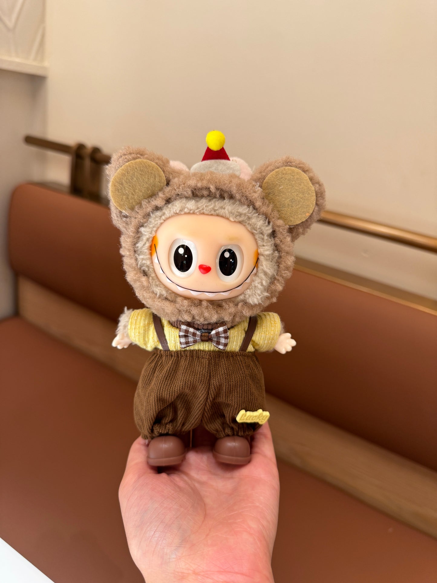 Ugly-Cute Big Ears Outfit Set for 17cm Labubu Doll Embrace the Adorably Awkward Charm!