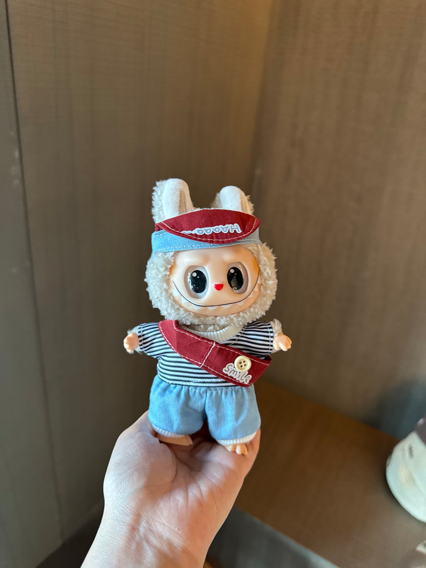 Product Name: Urban Cool Outfit Set for 17cm Labubu Doll  Streetwear Vibes for Your Trendy Labubu!