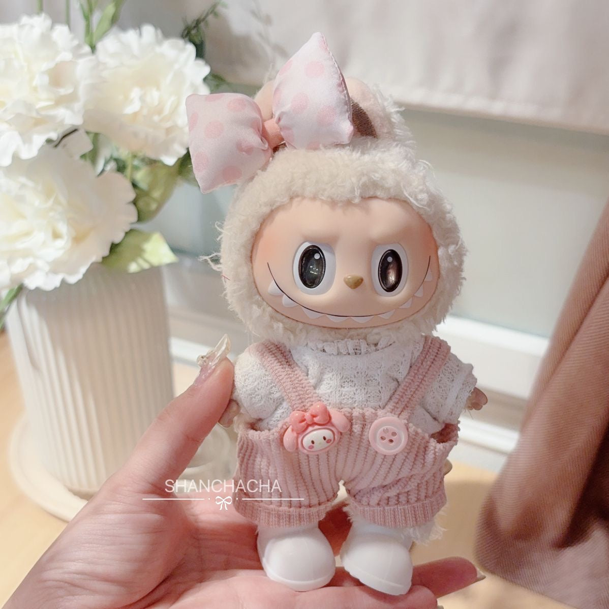 Vintage Sweetheart Set: Pink Corduroy Overalls + Cream Lace Top + Dotty Bow Clip for 17cm Labubu