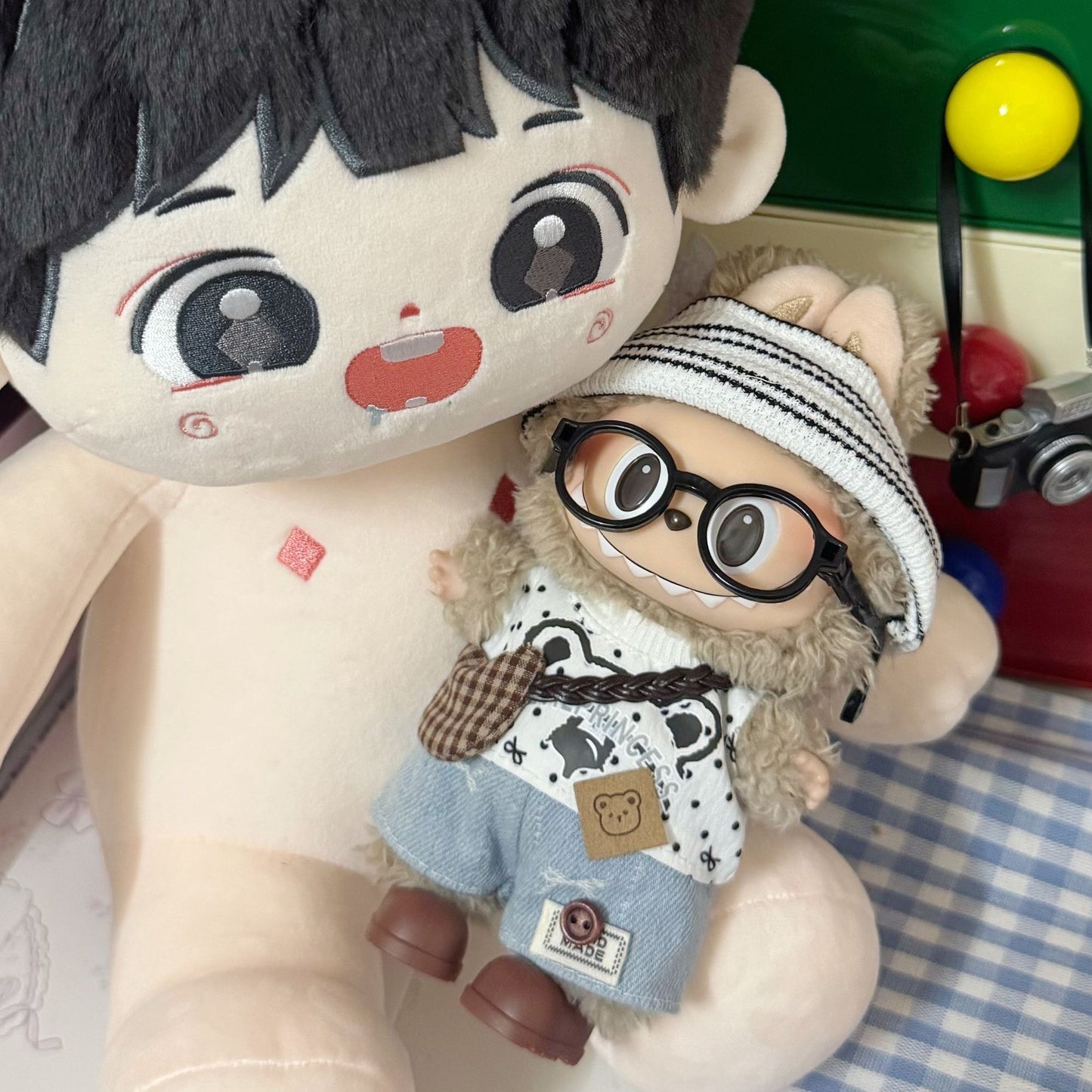 Little Explorer Set: Bear Print Vest + Light Wash Jeans + 4 Accessories for 17cm Labubu