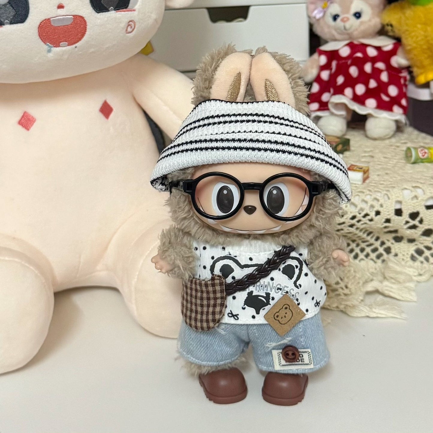 Little Explorer Set: Bear Print Vest + Light Wash Jeans + 4 Accessories for 17cm Labubu